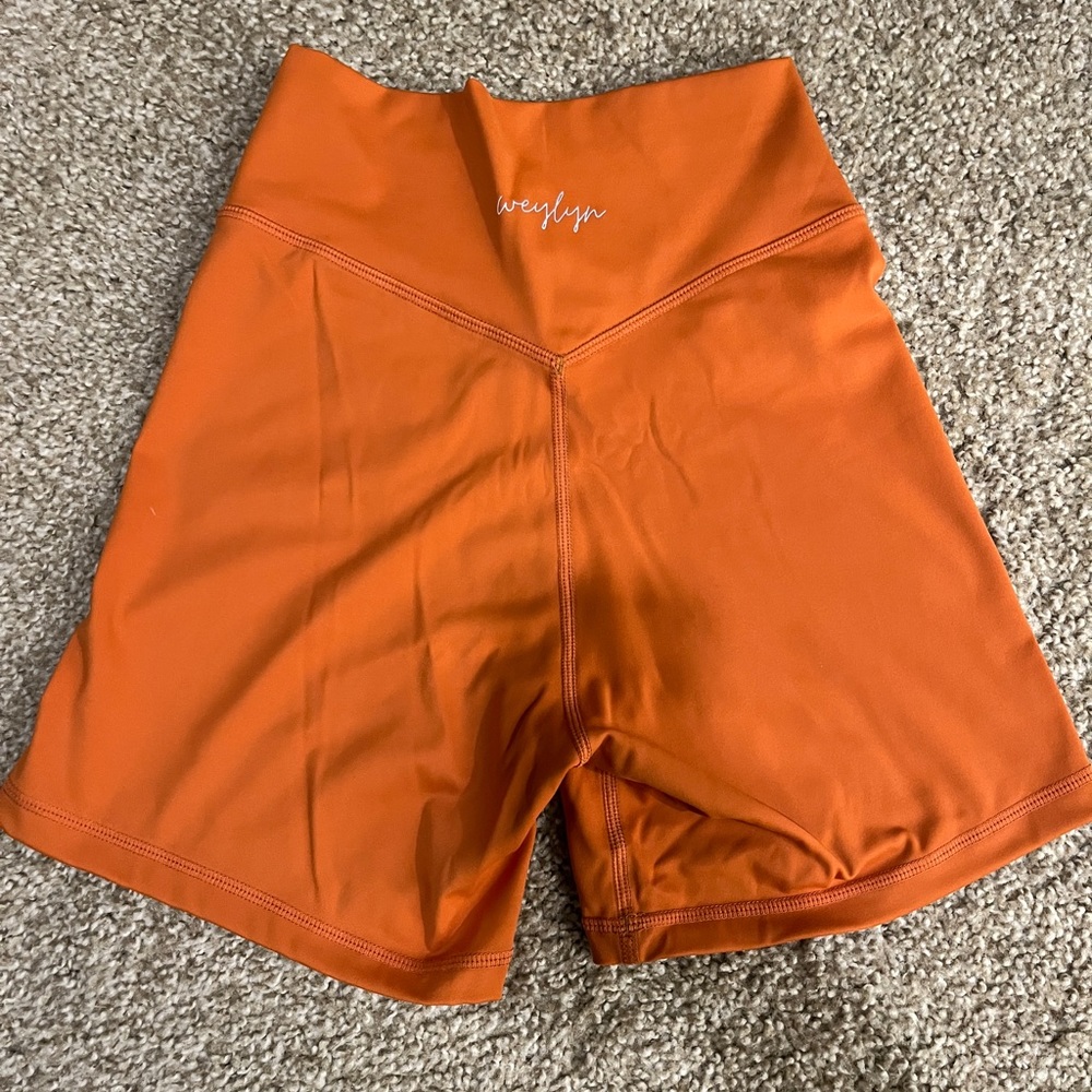 Weylyn Cross Front Biker Shorts